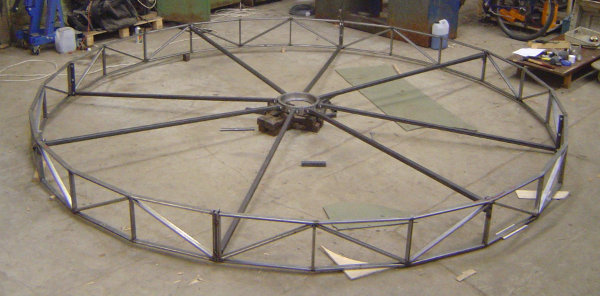 Circle connected to lower bearing mount with 8 strings, top-side view