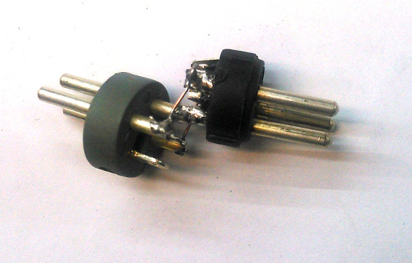 Male to male XLR